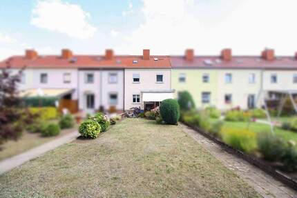 Reihenmittelhaus mit Garten, Terrasse und Stellplatz - Magdeburg Reform