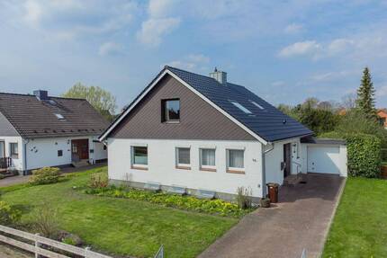 Gepflegtes Einfamilienhaus mit Keller u. Garage in ruhiger, familienfreundlicher Lage von Büdelsdorf
