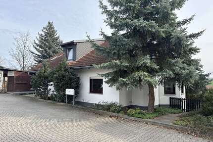 Haus zum Kaufen in Hohenmölsen 589.000,00 € 281 m²