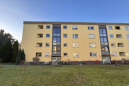 Sofort frei! Renovierungsbedürftige 2-Zi.-Whg. mit Balkon und Stellplatz in ruhiger Lage! - Stuttgart Bad Cannstatt