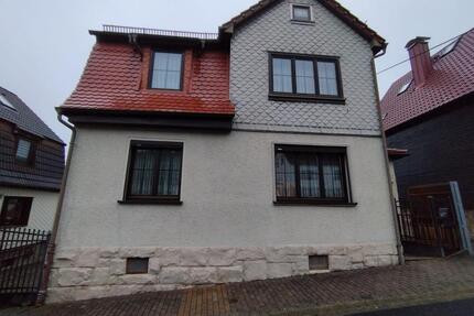 Einfamilienhaus in Geraberg - 155.000,00&nbsp;EUR Kaufpreis, ca.&nbsp; 120,00&nbsp;m&sup2; in Geratal (PLZ: 99331) Geraberg