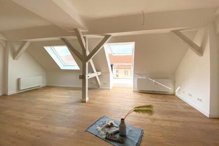 Erstbezug nach Sanierung! - 1.488,00&nbsp;EUR Kaltmiete, ca.&nbsp; 124,00&nbsp;m&sup2; in Magdeburg (PLZ: 39108) Nordwest