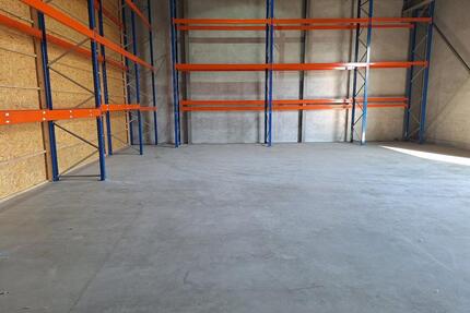 Halle zu vermieten - 1.100,00&nbsp;EUR Kaltmiete, ca.&nbsp; 225,00&nbsp;m&sup2; in Bönnigheim (PLZ: 74357)