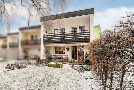 Haus zum Kaufen in Berlin-Buckow 440.000,00 € 101.03 m²