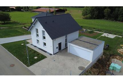 Neuwertiges EFH (6 Zi.) mit Randlage und Doppelgarage Befristet - Pfronstetten