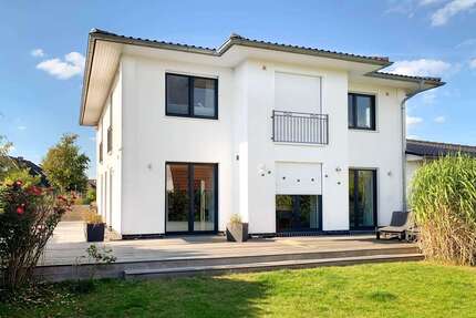 Haus zum Kaufen in Dänischenhagen 920.000,00 € 206 m²