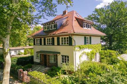 Haus zum Kaufen in Potsdam 2.485.000,00 € 367.34 m²