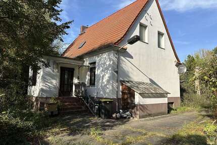 Grundstück in Teltow 285.000,00 € 9813 m²