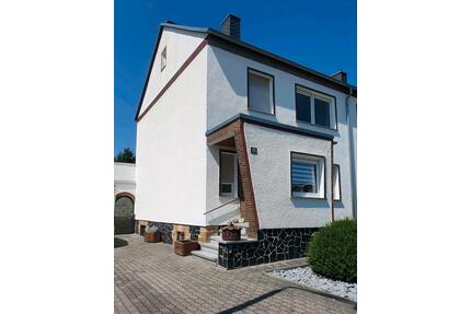 Verkaufe Doppelhaushälfte - 415.000,00&nbsp;EUR Kaufpreis, ca.&nbsp; 105,00&nbsp;m&sup2; in Delitzsch (PLZ: 04509)