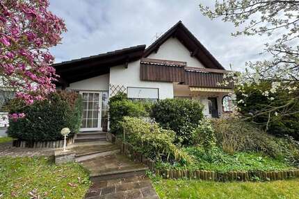 Haus zum Kaufen in Lauenförde 259.000,00 € 135 m²