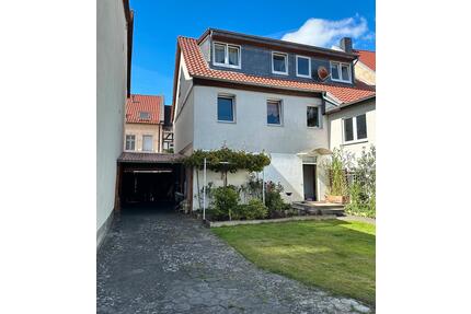 Wohn- und Geschäftshaus - 195.000,00&nbsp;EUR Kaufpreis, ca.&nbsp; 150,00&nbsp;m&sup2; in Klötze (PLZ: 38486)