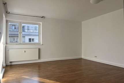 Wohnung zum Mieten in Berlin 1.393,49 € 81.97 m²