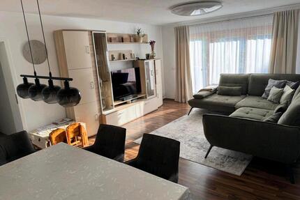 Wunderschöne Wohnung 4ZKB mit Balkon in Petersberg