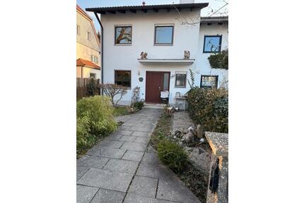 Nachmieter für Reiheneckhaus in Trudering - München Trudering-Riem