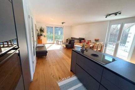 Provisionsfrei und sofort beziehbar: Neuwertige 2-Zimmerwohnung (Energieklasse A+) - Gundelfingen-Wildtal