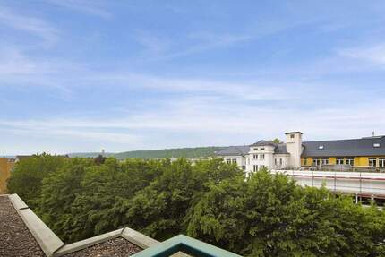 Sonnige Penthouse Wohnung mit Weitblick - Stuttgart / Untertürkheim