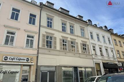 Kernsanierte, lichtdurchflutete 4 Zimmerwohnung mitten in Wiesbaden.