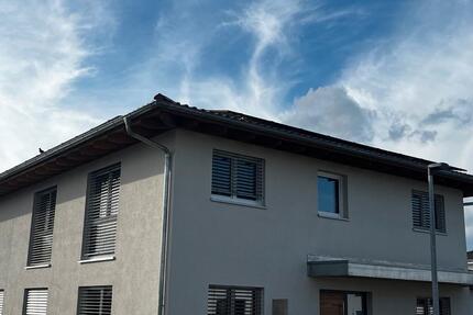 Helle 3-Zimmer-Wohnung mit Balkon, Garage & Stellplatz - Laupheim