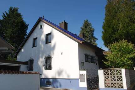 Haus zum Kaufen in Karlsruhe 798.000,00 € 180 m²