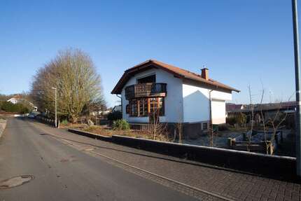 Haus zum Kaufen in Rabenau 390.000,00 € 197 m²