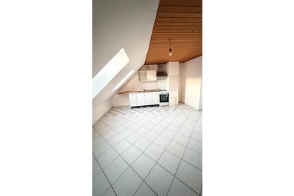 2 Zimmer Dachgeschosswohnung in Weilburer Altstadt-Provisionfrei - Limburg an der Lahn Linter