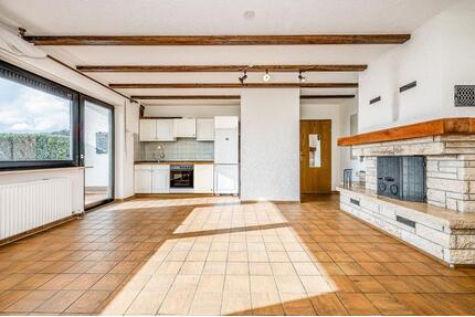 Von Privat: ruhige EG-Wohnung mit Garten, Terrasse und Kamin - Namborn