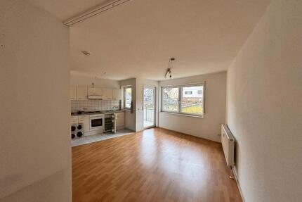 Grosszügige 1-Zimmerwohnung mit Balkon ab Mitte Apri zu vermieten - Schramberg