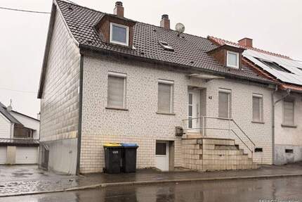 Aus Bankverwertung ! Einfamilienhaus mit Garten - Neunkirchen-Wiebelskirchen