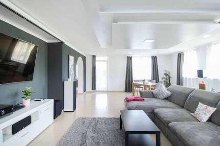 Haus zum Kaufen in Marienfels 425.000,00 € 461.09 m²