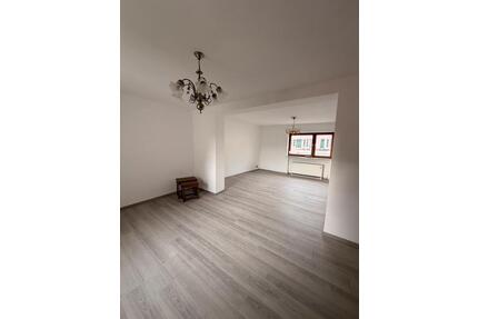 Haus in Rehlingen OT - 950,00&nbsp;EUR Kaltmiete, ca.&nbsp; 145,00&nbsp;m&sup2; in Rehlingen-Siersburg (PLZ: 66780)