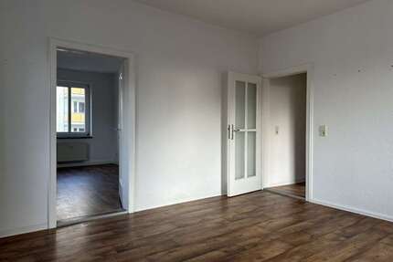 Wohnung zum Mieten in Plauen 232,79 € 48.6 m²