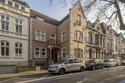 Haus zum Kaufen in Neuss 1.650.000,00 € 248 m²