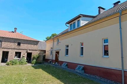 Großzügiges Familienhaus mit Einlieger-Gästewohnung 350qm - Löwenberger Land