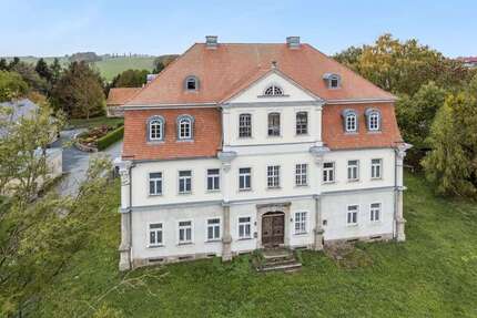 Haus zum Kaufen in Leutersdorf 620.000,00 € 750 m²