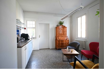 Erdgeschosswohnung, derzeit als Büro genutzt, in Vaihingen zu verkaufen.