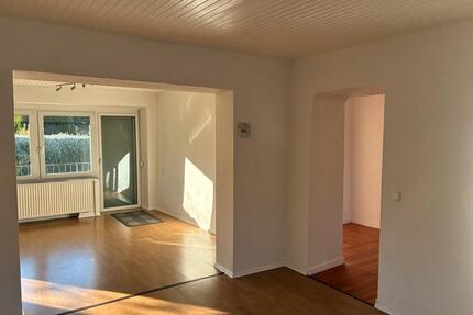 Wohnung zu vermieten - 850,00&nbsp;EUR Kaltmiete, ca.&nbsp; 120,00&nbsp;m&sup2; in Püttlingen (PLZ: 66346)
