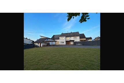 Einfamilienhaus (prov.freiprivat) Klima,E-Tor,heiz.neu, 900qm - Ötzingen