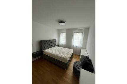 Wohnung zur Miete an - 2.500,00&nbsp;EUR Kaltmiete, ca.&nbsp; 80,00&nbsp;m&sup2; in Berlin (PLZ: 10115) Mitte