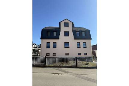 Haus zum Kaufen in Neukirchen 222.000,00 € 214 m²