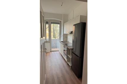 Frisch sanierte 4-Zimmer-Altbauwohnung mit Balkon zum Innenhof - Nürnberg Gleißhammer