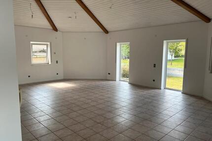 4 ZKB in Neupotz zu vermieten - 1.350,00&nbsp;EUR Kaltmiete, ca.&nbsp; 150,00&nbsp;m&sup2; in Kuhardt (PLZ: 76773)