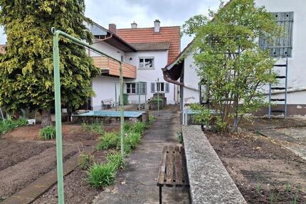 1- bis 2 Familienhaus mit viel Platz für individuelle Gestaltung - Roth