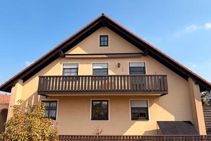 Attraktives Zweifamilienhaus -Kapitalanlage oder Eigennutzung - Markt Erlbach