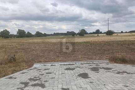 Grundstück zu verkaufen in Dreiheide 90.000,00 € 972 m²