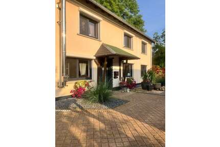 Haus zum Kaufen in Giershausen 475.000,00 € 189.49 m²