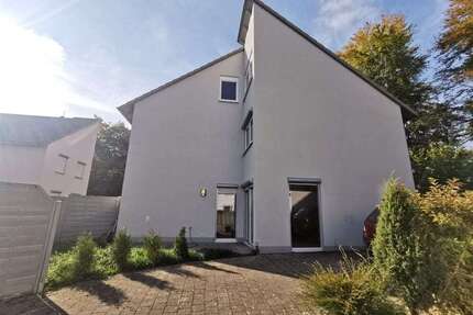 Haus zum Mieten in Kaiserslautern 2.100,00 € 207 m²