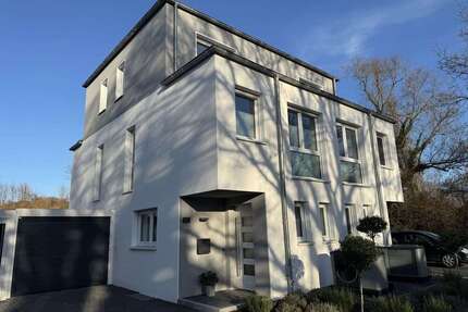 Haus zum Mieten in Duisburg 1.540,00 € 123 m²
