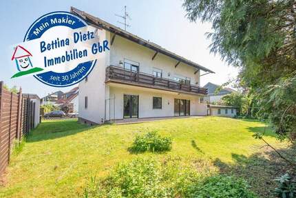 DIETZ: Sanierte und Modernisierte Obergeschosswohnung mit Balkon in Großostheim!