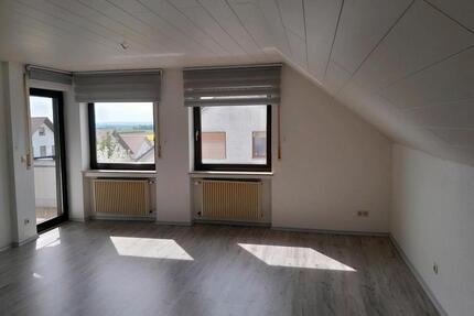 Dachgeschoss Wohnung, Warmmiete, - Unterschneidheim