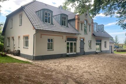 Charmante 4 Zi Wohnung auf altem Gut Nähe Bergen - Bergen auf Rügen